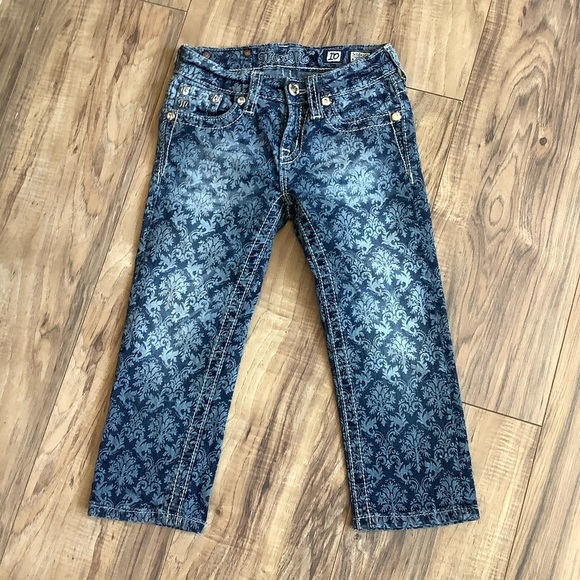 Girls Miss Me Fleur De Lis Capris JK5842P2 Buckle - Picture 3 of 5